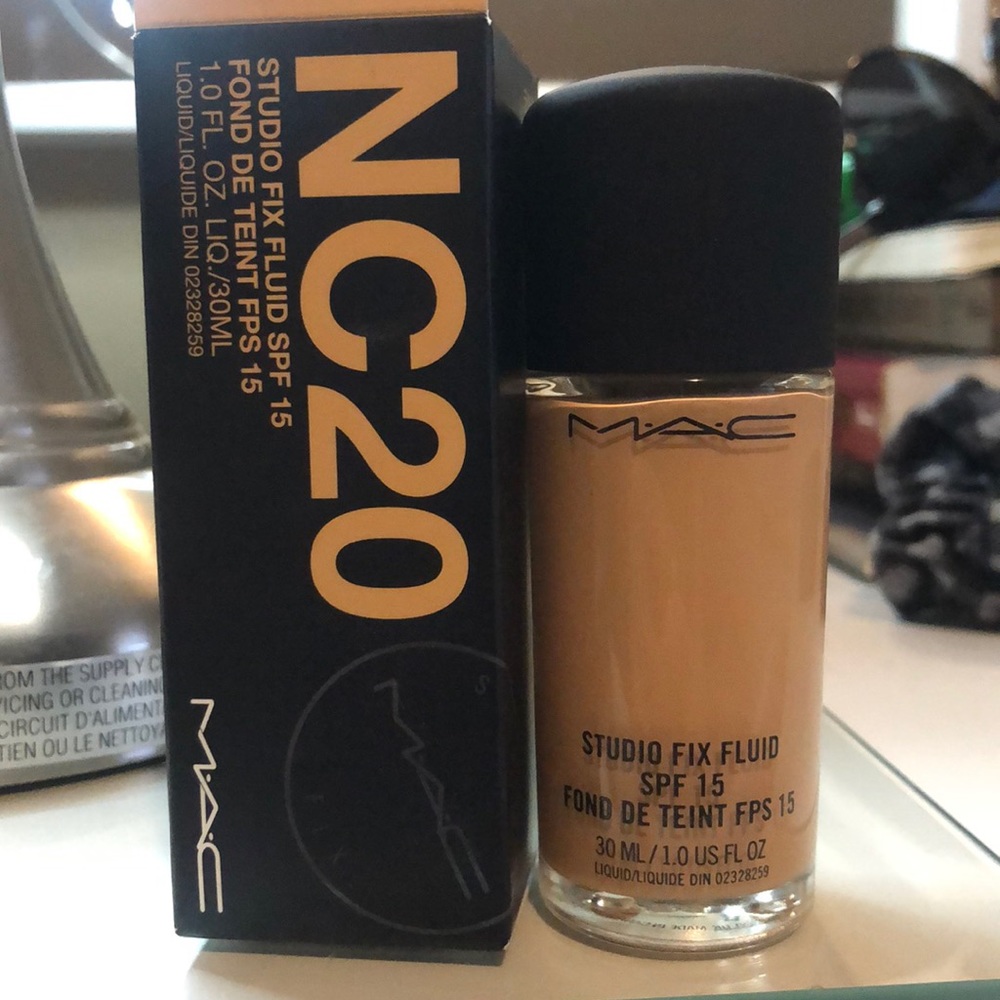 MAC NC20 studio fix fluid spf15